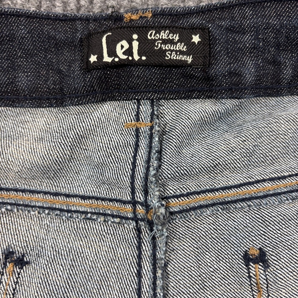 L.e.i.‎ Ashley Trouble Skinny Jeans Junior 17 Blue Indigo Denim Embroidered - Picture 10 of 16
